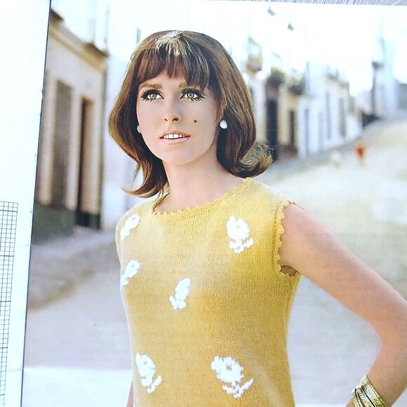 Vintage 60's Reynolds Yarns Fashions in La Concha Magazine Knitting Sweater Vest - Picture 7 of 9